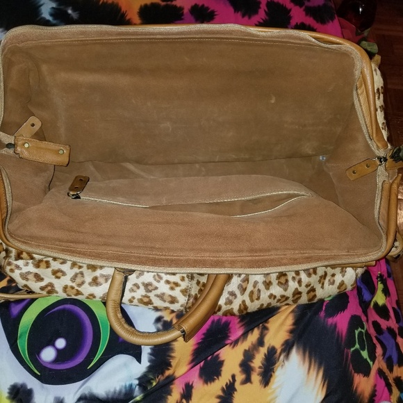 Bridget Shuster XL Duffle - Picture 4 of 7